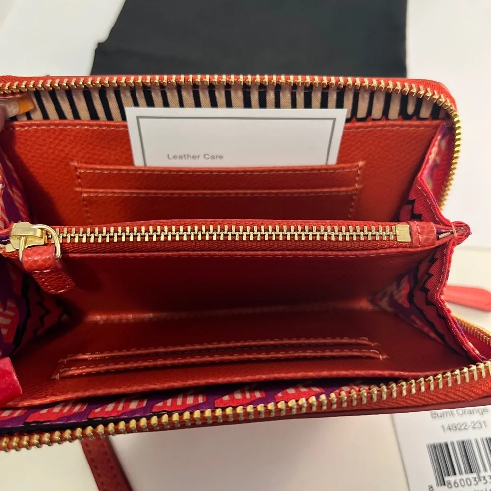 NEW - VERA BRADLEY LEATHER GRAB AND GO ZIP AROUND WRISTLET - Picture 7 of 7